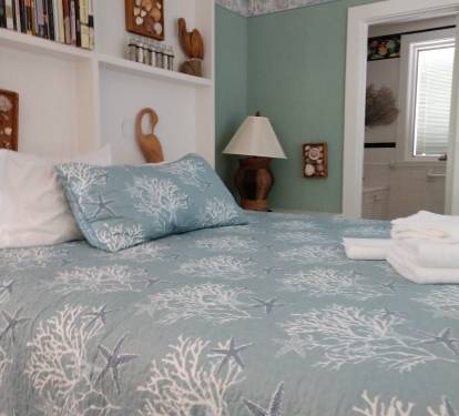King Bedroom Beachside with Bath/Shower