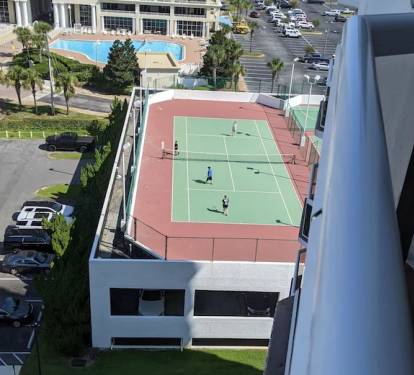 Tennis time 