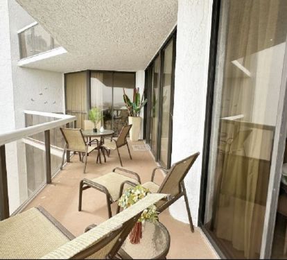 Very large furnished balcony with Oceanview.