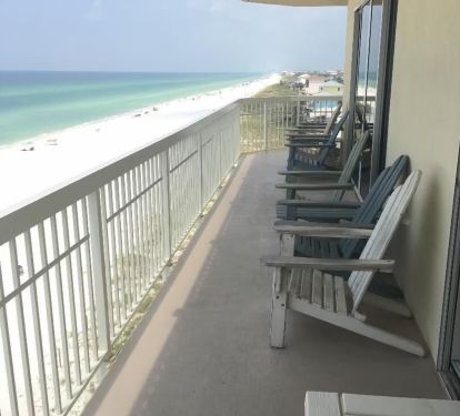 Nothing blocking your view to Destin.