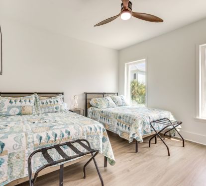 Bedroom 2 | 2nd Floor | 2 Full Beds | Smart TV