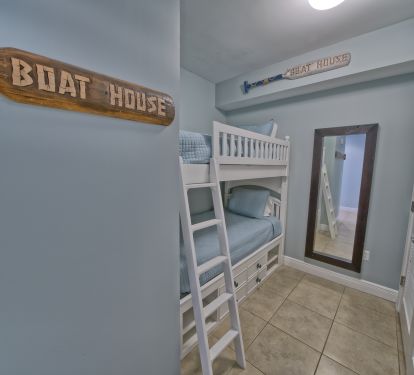 Bunk beds off hallway!