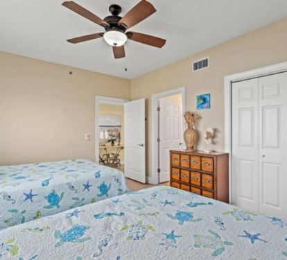 Guest bedroom, 2 Queen beds