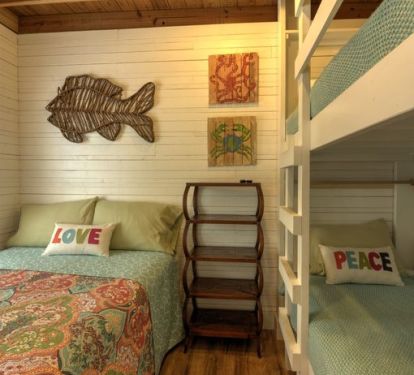 The 4th Bedroom has a Full Size and a Bunk Bed + Samsung TV