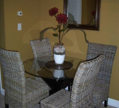 dining area adjacent to the kitchen