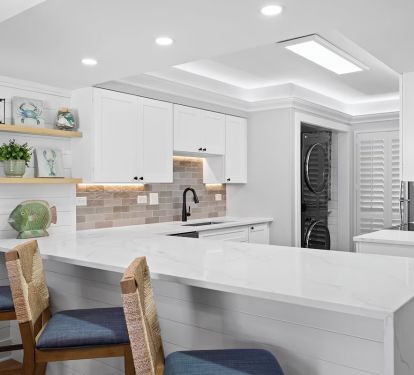 04-Mainsail-162-Kitchen