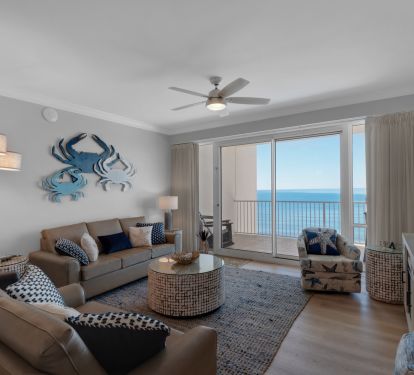 Large area for living &amp; dining 