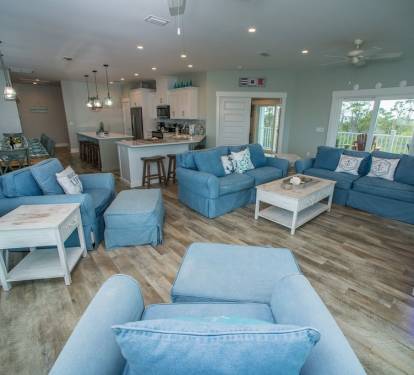 Comfortable Lining Room Seating and Gathering