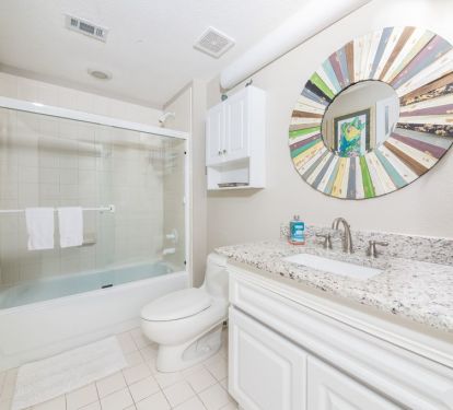 Double bed bathroom