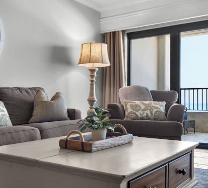 Large coffee table that opens to small eat at table