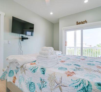 Coral Seahorse Upstairs Bedroom 3
