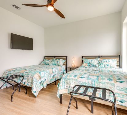Bedroom 4 | 3rd Floor | 2 Full Beds | Smart TV