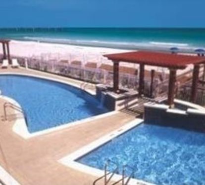 Two Beautiful pools overlooking the Gulf of Mexico--one is heated,  and a Hot Tub.