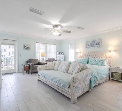 Gorgeous Master Bedroom with Gulf Views.