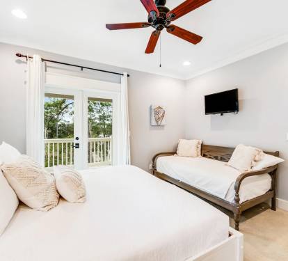 2nd Floor King Bedroom with Twin Daybed
