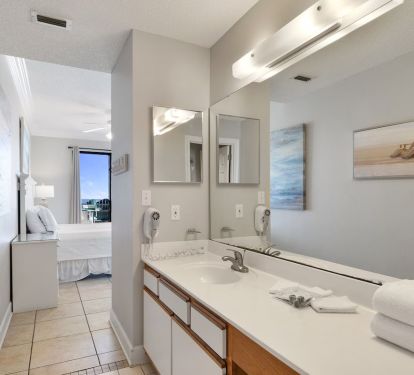 Bedroom 1 en suite Bathroom