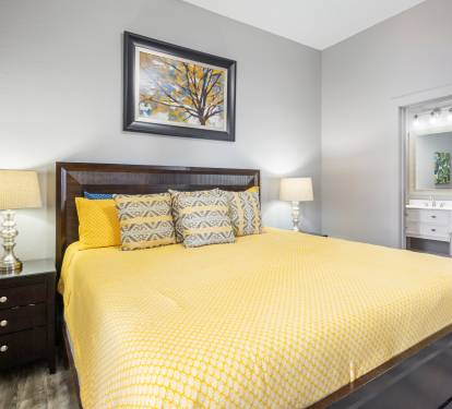 King suite with private bathroom