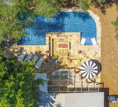 Large Backyard Oasis!