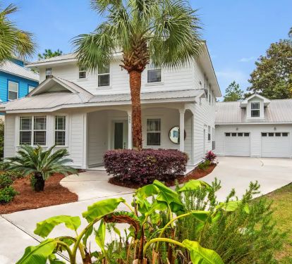 Vibe-8 It may look like a classic cottage...but Vibe is massive. Complete with 7 bedrooms and private carriage house Huge backyard and multiple outdoor dining options make Vibe the perfect home for a multi family vacation.