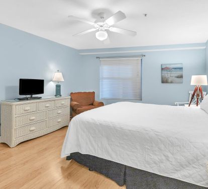 Spacious King guest suite