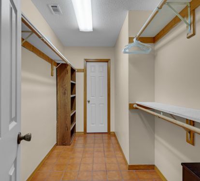Master suites large walk in closet.