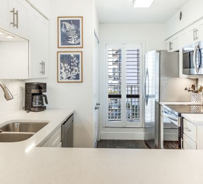 fully equipped kitchen
