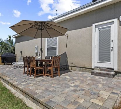 Side Patio Dining