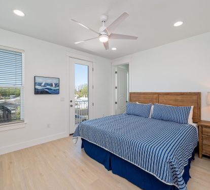 King suite with private bathroom