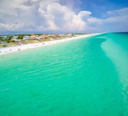 Breeze-4 Whether this is your first Destin visit or your family has been visiting for decades, our inspiring emerald waters never fail to create jaw-dropping photos!