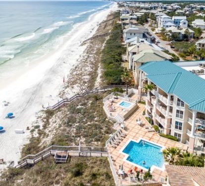 Beachfront Living  With Beachfront Pool and Hot Tub and Private Beach