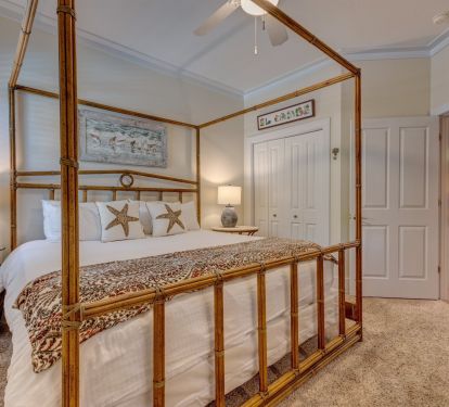 Downstairs King Bedroom.