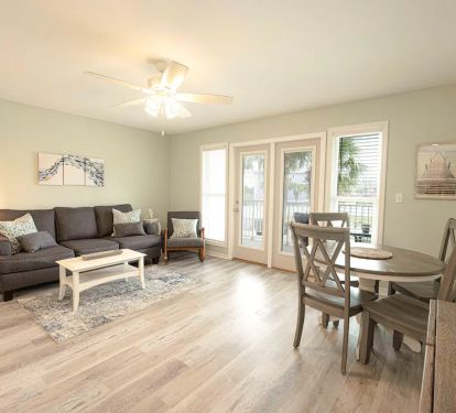 Spacious area ! Dining Table. Plus, counter stools at bar area.
