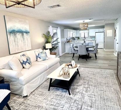 Home Decor, Floor, Furniture, Table, Chandelier