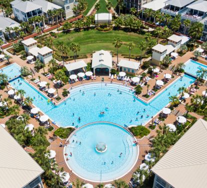 Expansive sprawling lagoon style community pool