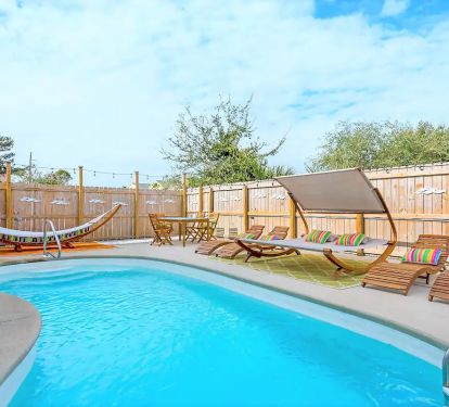 Freestyle-18 This ain't no splash pool. Freestyle offers a "real" pool that the kiddos (and adults, too) can actually enjoy. Lay around, swing on the hammock or sizzle up some steaks on Freestyle's grill.