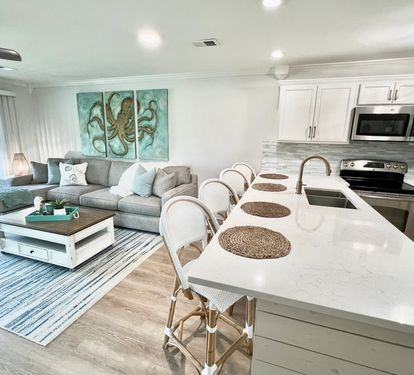 Great Room and Kitchen Island with seating for 4.