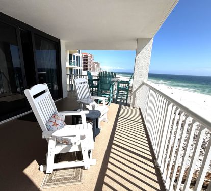 Enjoy our gliding to the sounds of the waves.