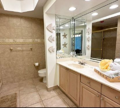 Master bath, walkin shower, full size washer and dryer.