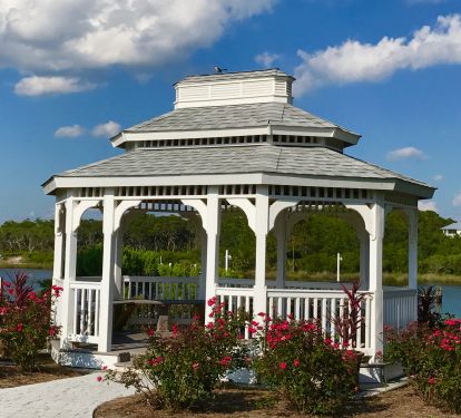 Gazebo facing Lake Powell