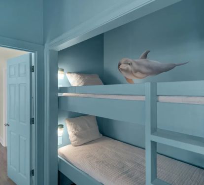 Aqua-19 Who wants to sleep with Marlow the friendly dolphin?