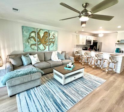 Large Great Room and Eat-In Kitchen