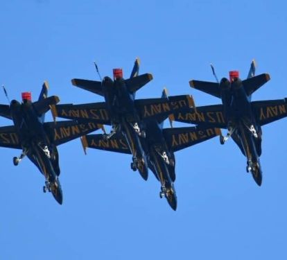 Blue Angels Fly by on Gulf Shores Beach