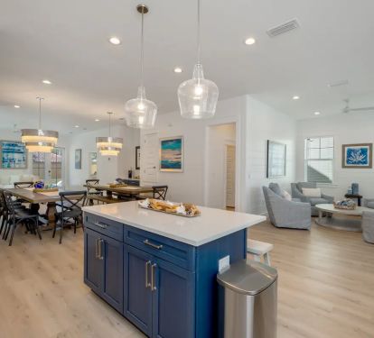 Mariner-17 features a beautiful quartz island for grab-and-go meals, making beach outings effortless for your family!