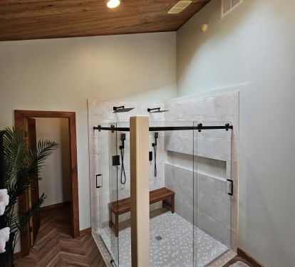 Master, private toilet room, Large tub. Bathe watching the Bay, Fireplace, or TV
