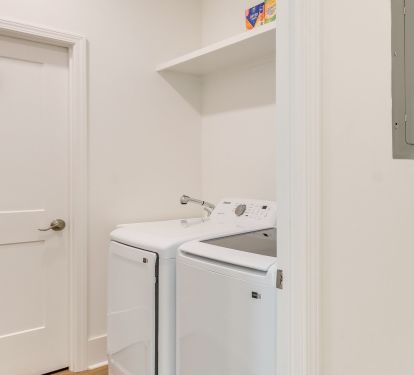 Washer &amp; Dryer | 2nd Floor