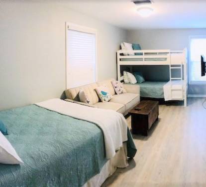 Guest room 4 - 1 double and 2 twin bunk beds with futon sofa sleeper