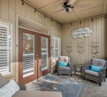 Second screened in porch off MBR