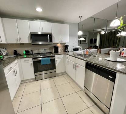 Fully-equipped kitchen