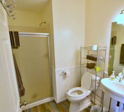 Clean up after a day at the beach in the downstairs full bathroom