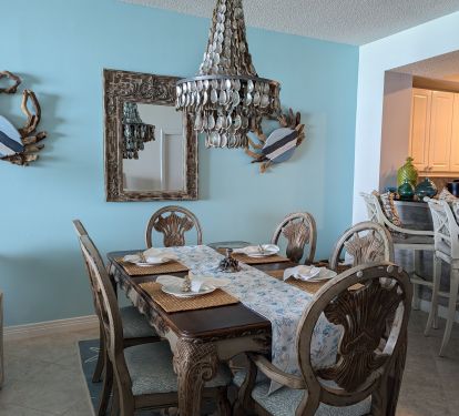 Nice Oyster Chandelier In Dining Area